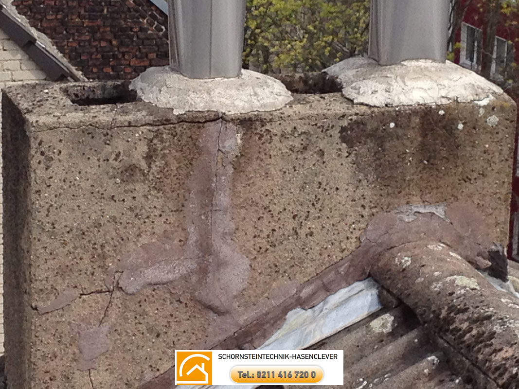 Bild Feuchtigkeit in der Dachgeschosswohnung durch schadhaften Kamin
